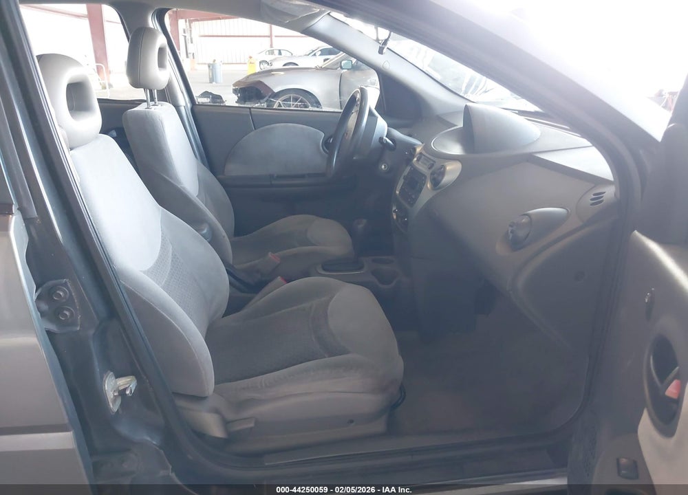 2004 SATURN ION 3 VIN: 1G8AL54F44Z146873