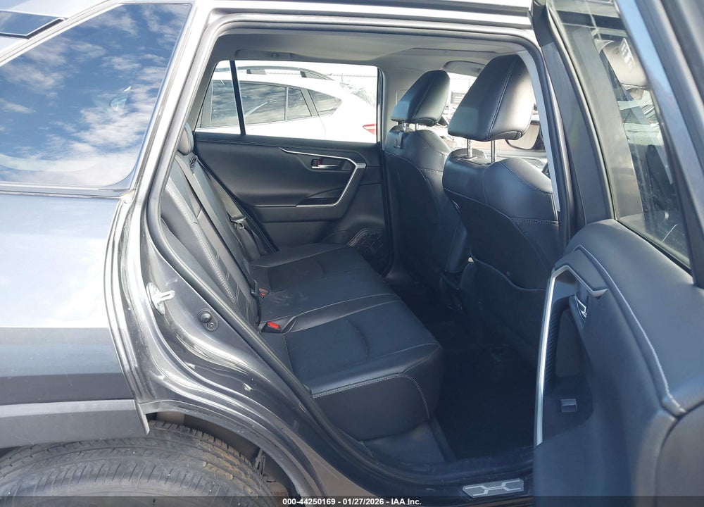 2019 TOYOTA RAV4 LIMITED VIN: 2T3Y1RFV0KW038592