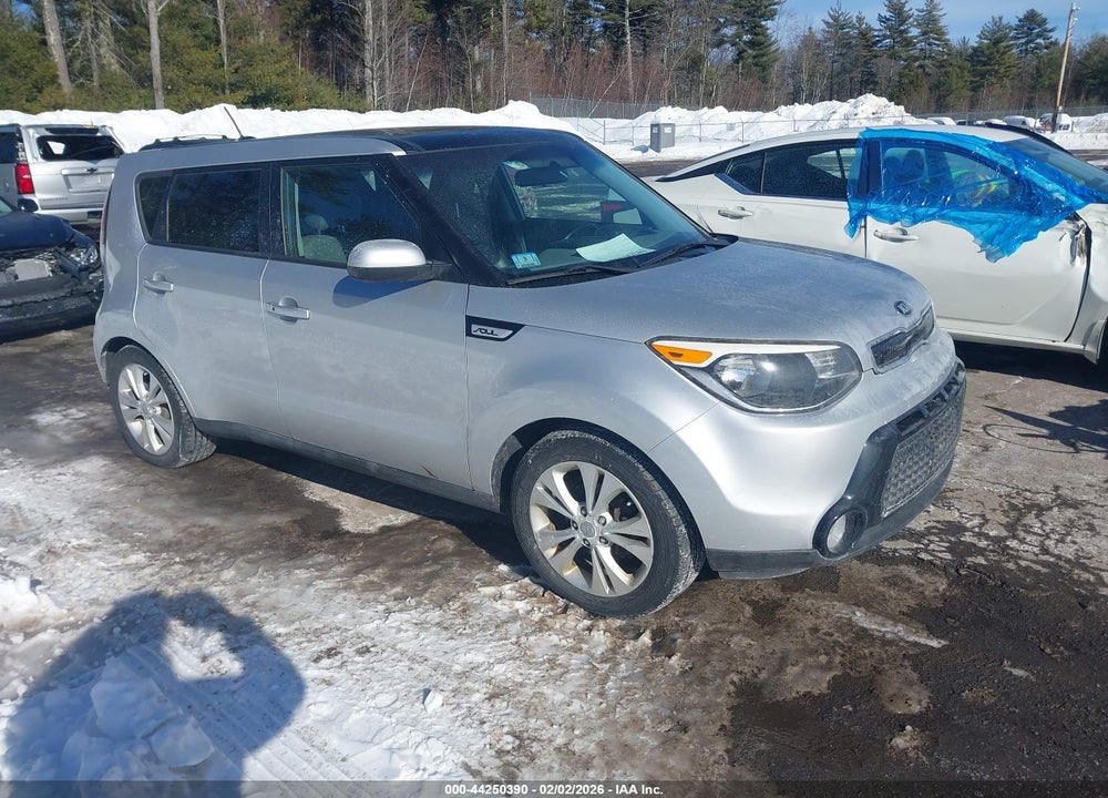 2016 KIA SOUL + VIN: KNDJP3A56G7823982