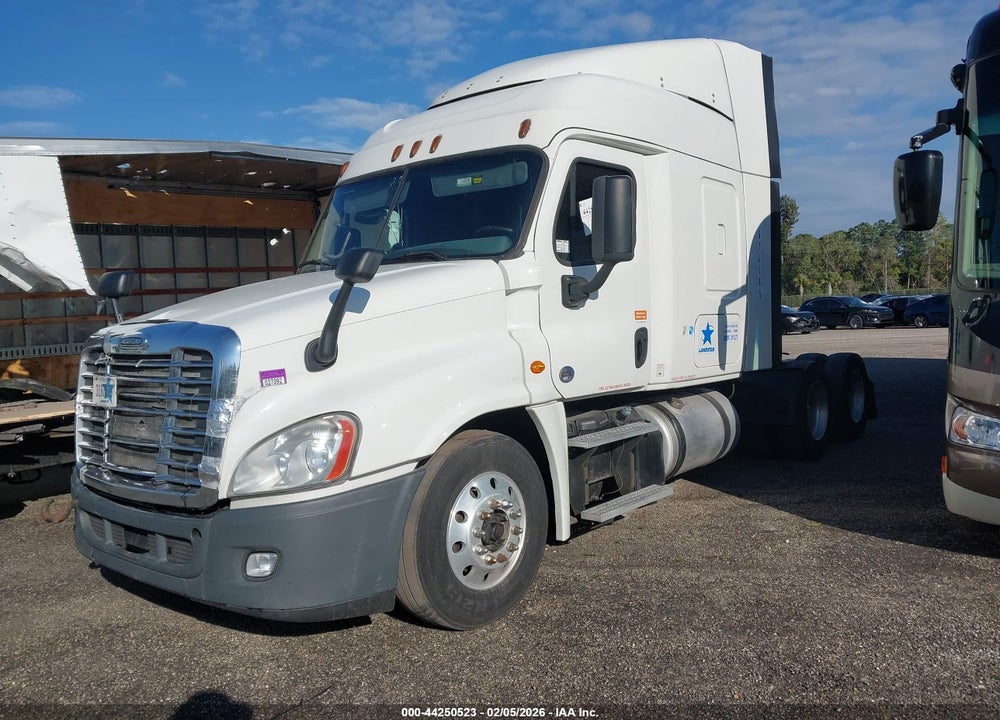 2015 FREIGHTLINER CASCADIA 125 VIN: 3AKJGLDV5FSGS6853