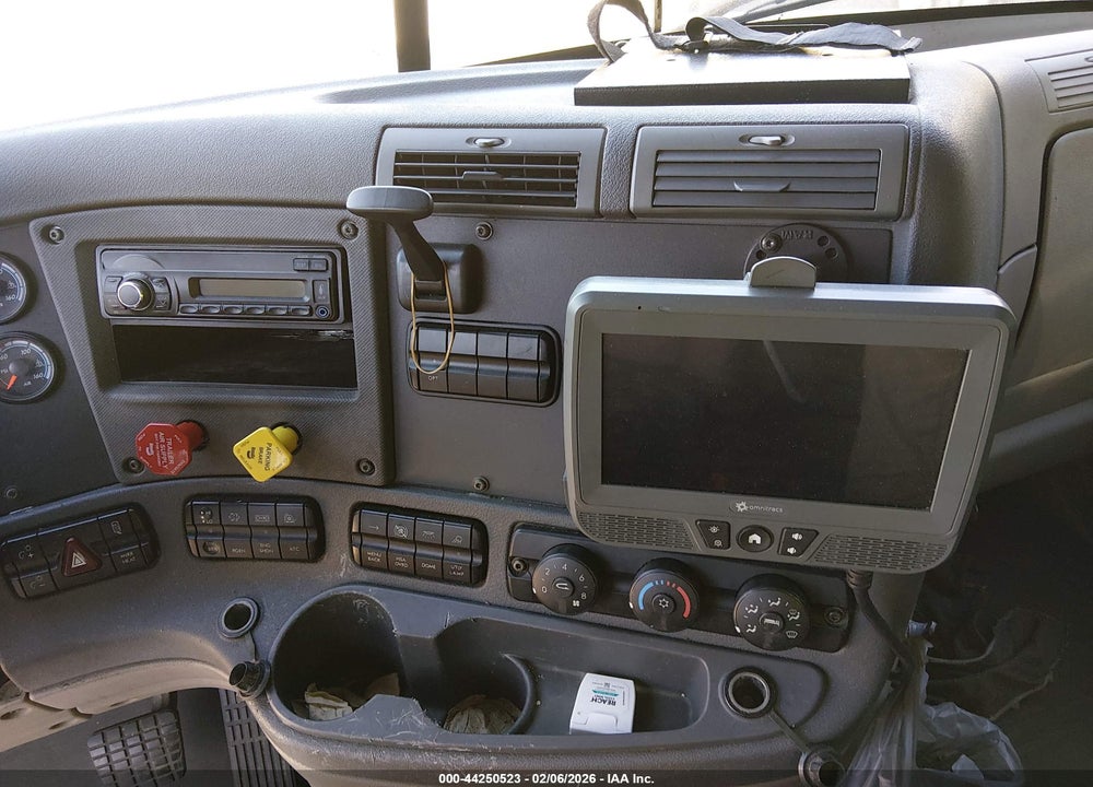 2015 FREIGHTLINER CASCADIA 125 VIN: 3AKJGLDV5FSGS6853