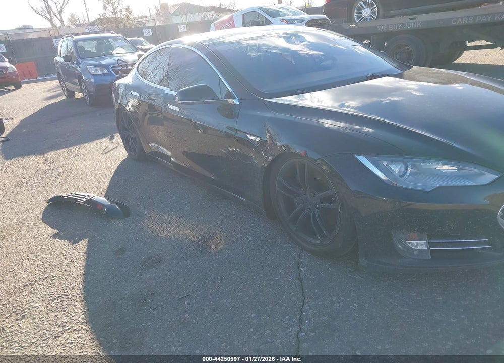 2013 TESLA MODEL S VIN: 5YJSA1CG2DFP06429