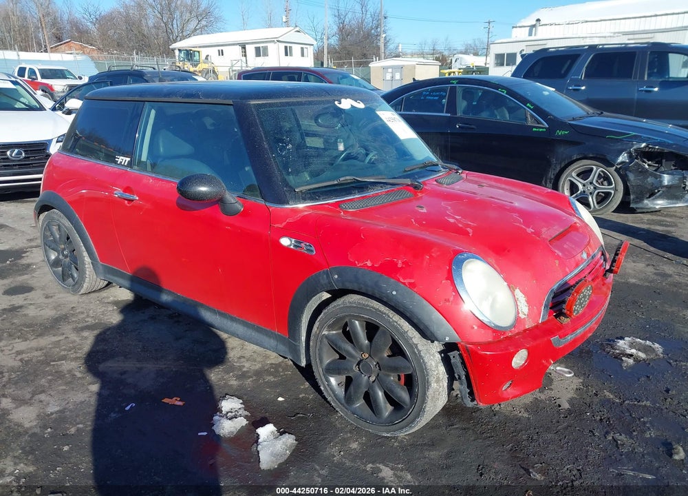 2006 MINI COOPER S VIN: WMWRE33516TL23351