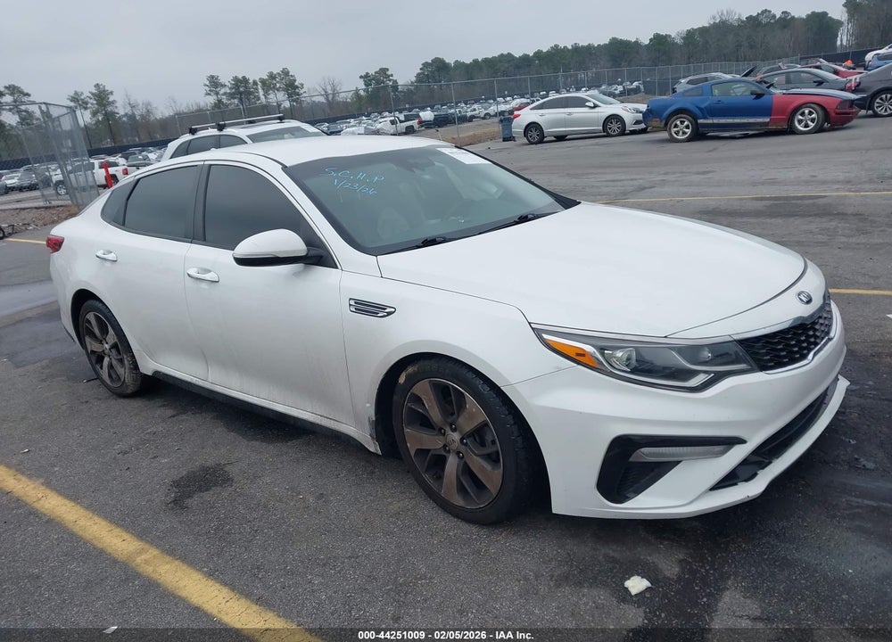 2020 KIA OPTIMA S VIN: 5XXGT4L38LG428081