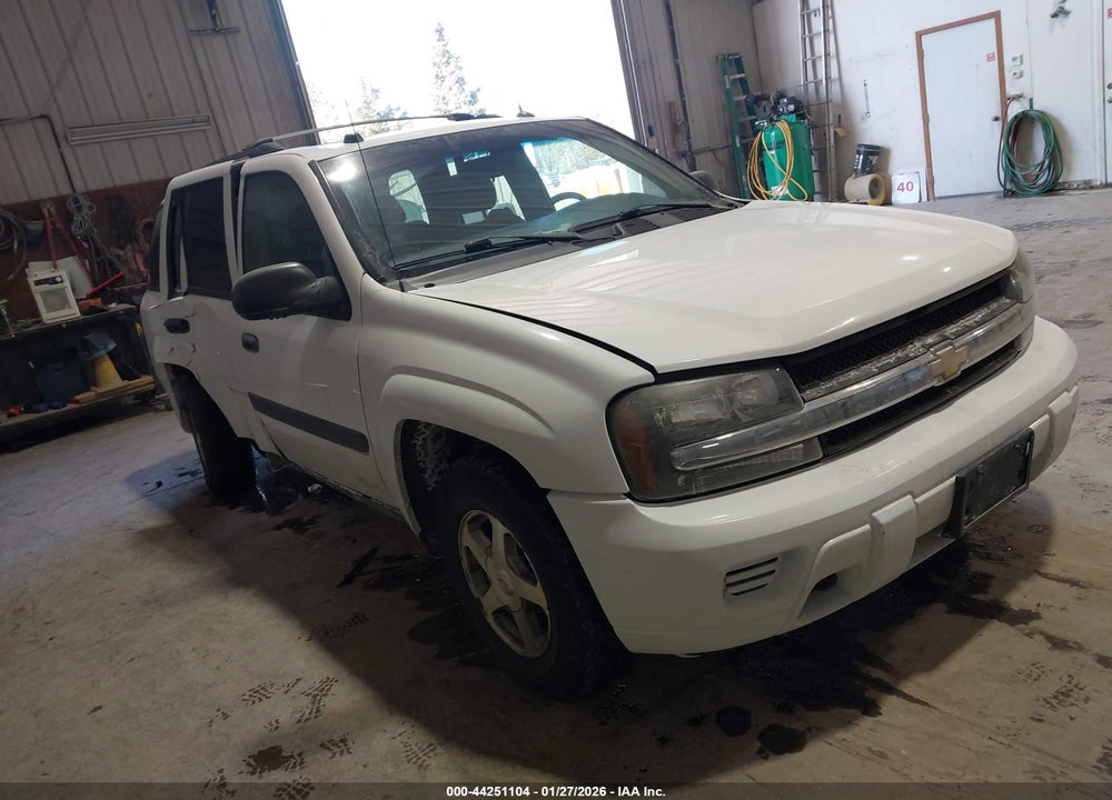 2005 CHEVROLET TRAILBLAZER LS VIN: 1GNDT13S752359375