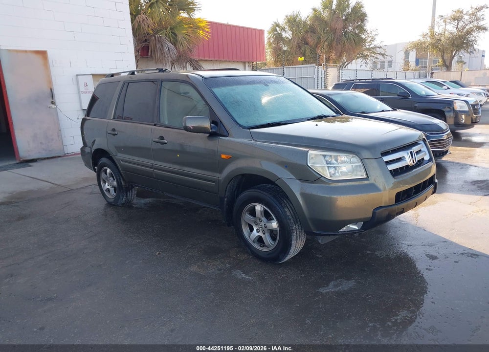 2006 HONDA PILOT EX-L VIN: 5FNYF285X6B010333