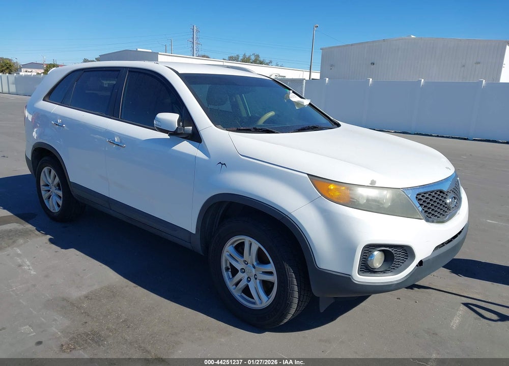 2011 KIA SORENTO EX VIN: 5XYKU4A14BG037951
