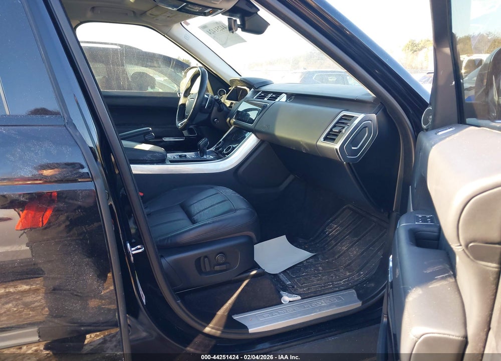 2020 LAND ROVER RANGE ROVER SPORT HSE DYNAMIC VIN: SALWR2SE0LA743270