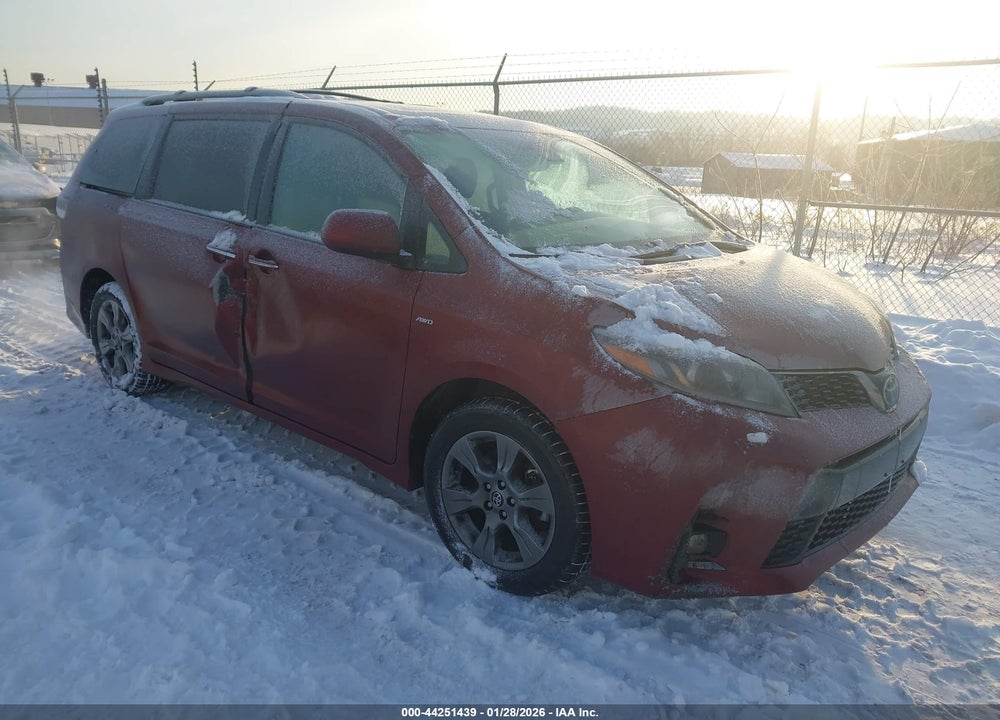 2019 TOYOTA SIENNA SE PREMIUM VIN: 5TDEZ3DC5KS216315