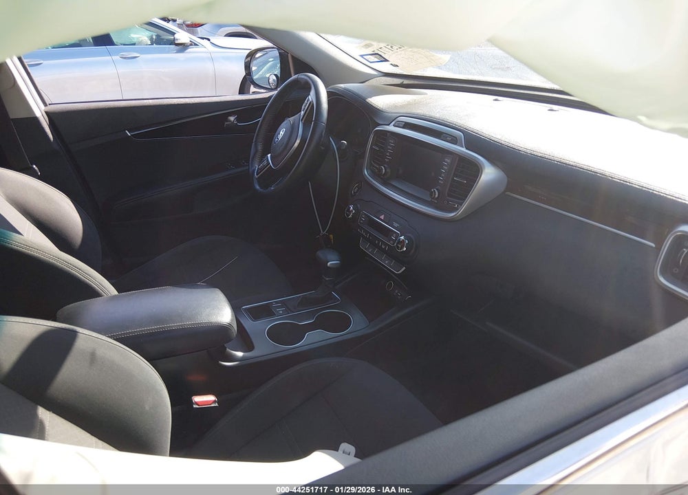 2020 KIA SORENTO S V6 VIN: 5XYPG4A57LG695216