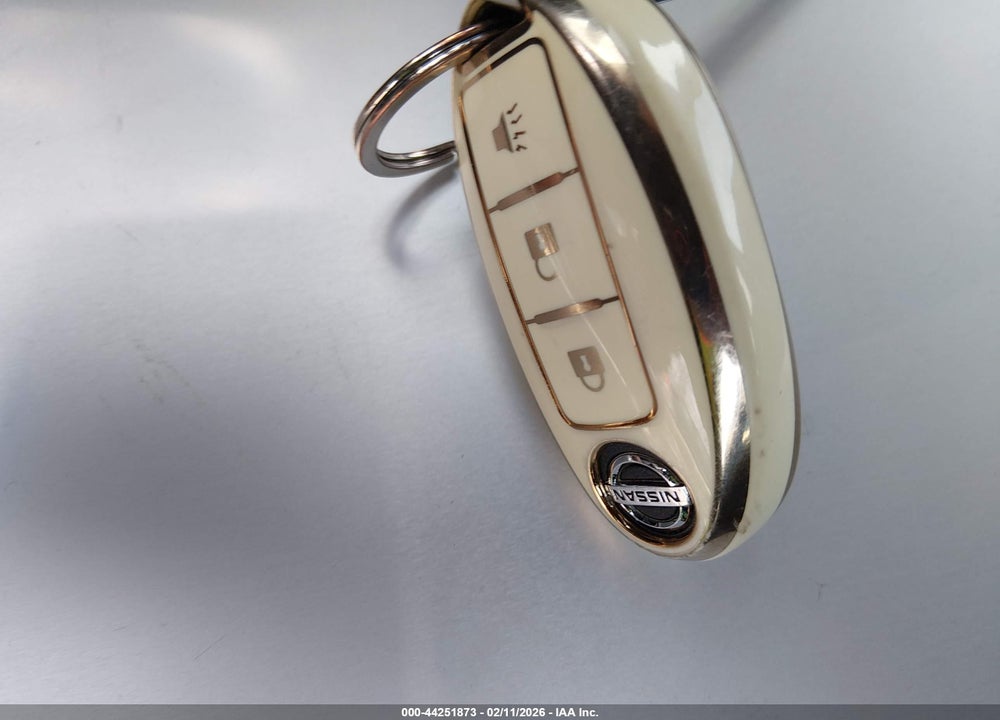 2015 NISSAN ROGUE SV VIN: 5N1AT2MV3FC819813