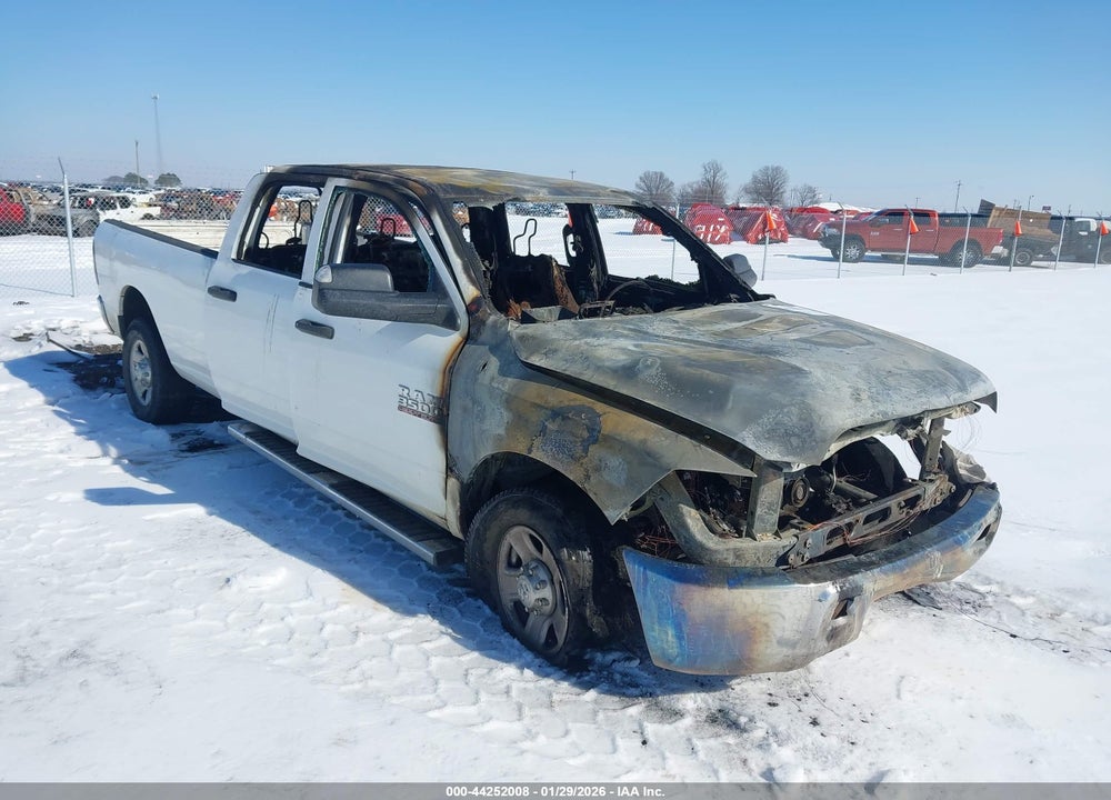 2018 RAM 3500 TRADESMAN  4X4 8' BOX VIN: 3C63R3GJ8JG393155