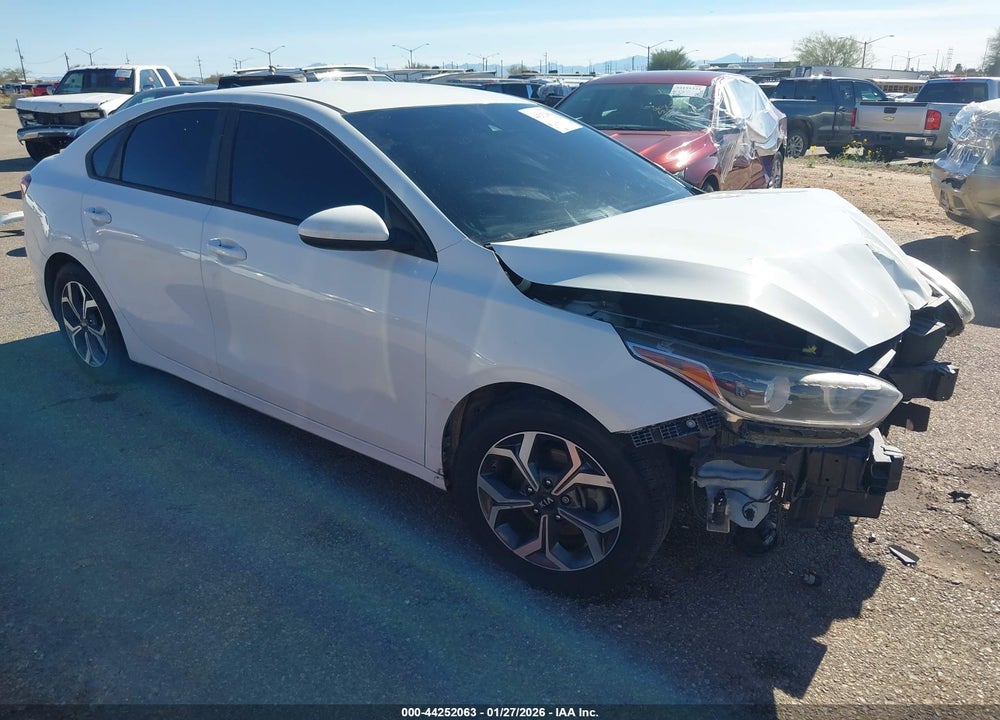 2019 KIA FORTE LXS VIN: 3KPF24AD2KE082966