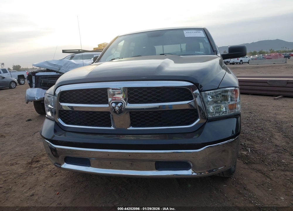 2019 RAM 1500 CLASSIC SLT  4X2 6'4 BOX VIN: 1C6RR6TT8KS509984