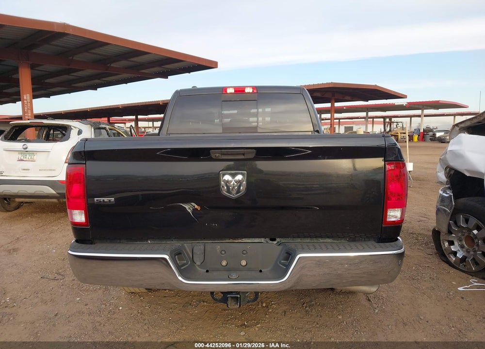 2019 RAM 1500 CLASSIC SLT  4X2 6'4 BOX VIN: 1C6RR6TT8KS509984