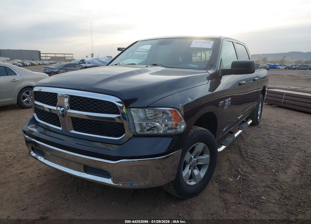 2019 RAM 1500 CLASSIC SLT  4X2 6'4 BOX VIN: 1C6RR6TT8KS509984