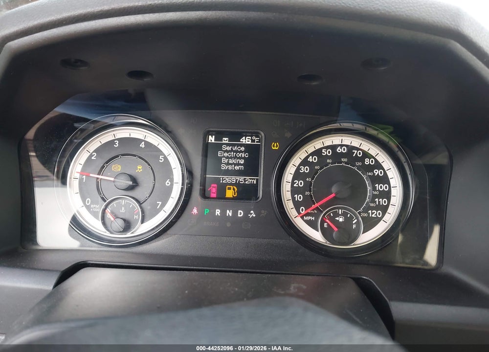 2019 RAM 1500 CLASSIC SLT  4X2 6'4 BOX VIN: 1C6RR6TT8KS509984