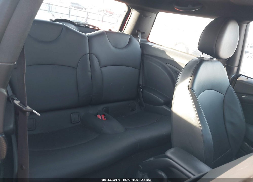 2012 MINI COOPER S VIN: WMWSV3C52CT387847