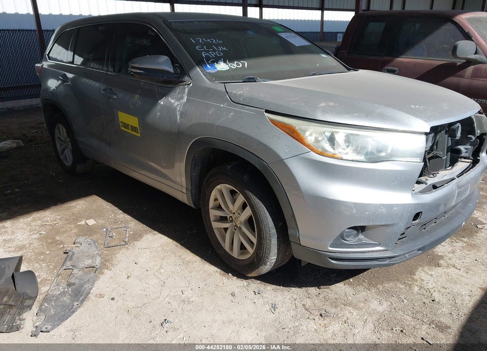 2015 TOYOTA HIGHLANDER LE VIN: 5TDZARFH7FS014151