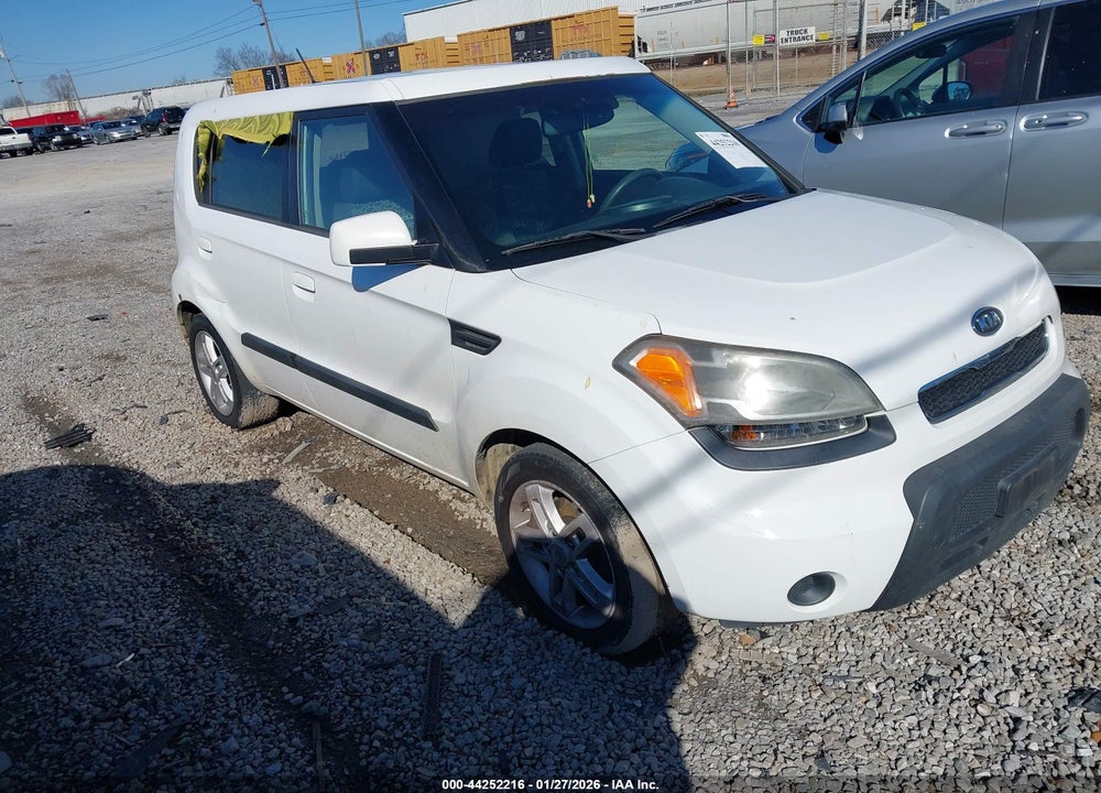 2010 KIA SOUL + VIN: KNDJT2A25A7702539