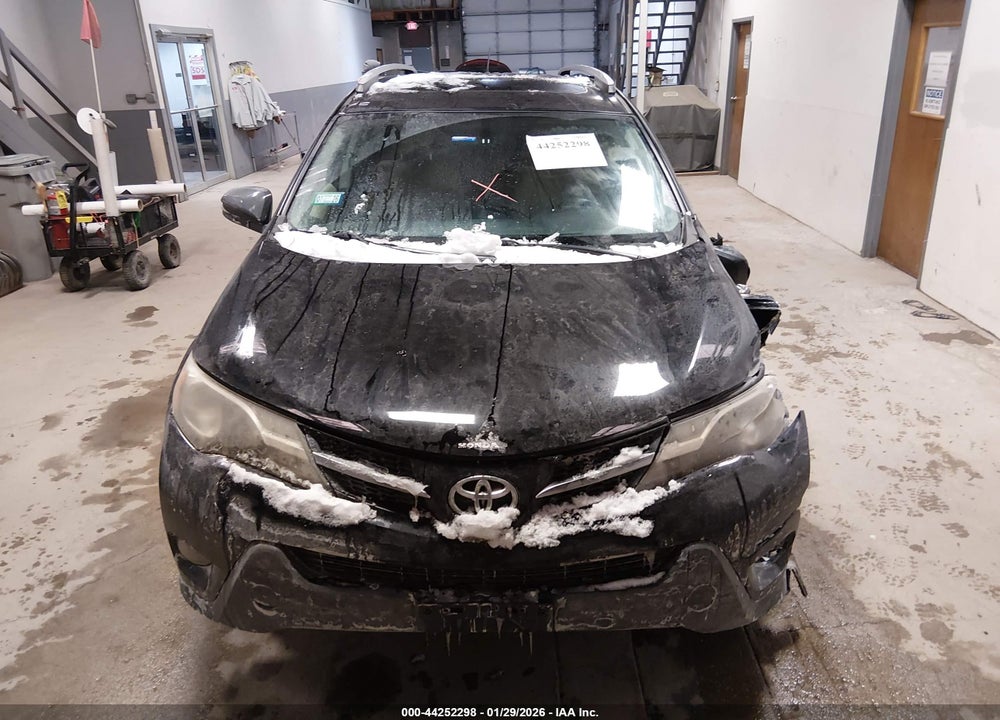 2013 TOYOTA RAV4 XLE VIN: 2T3RFREV0DW117304