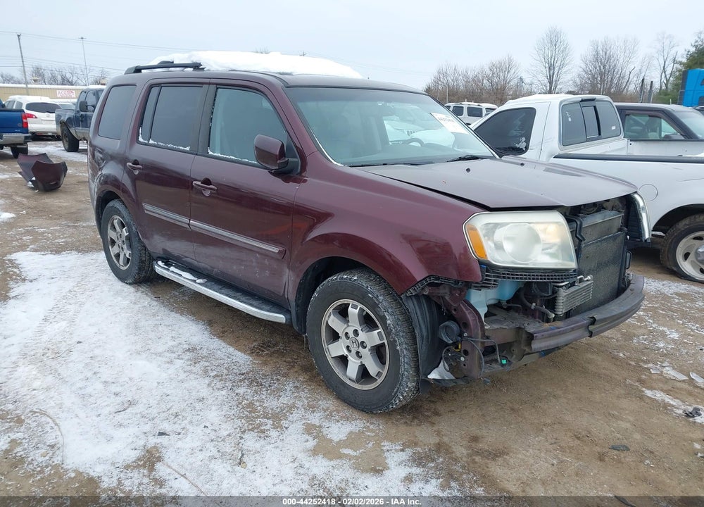 2011 HONDA PILOT TOURING VIN: 5FNYF4H93BB081804