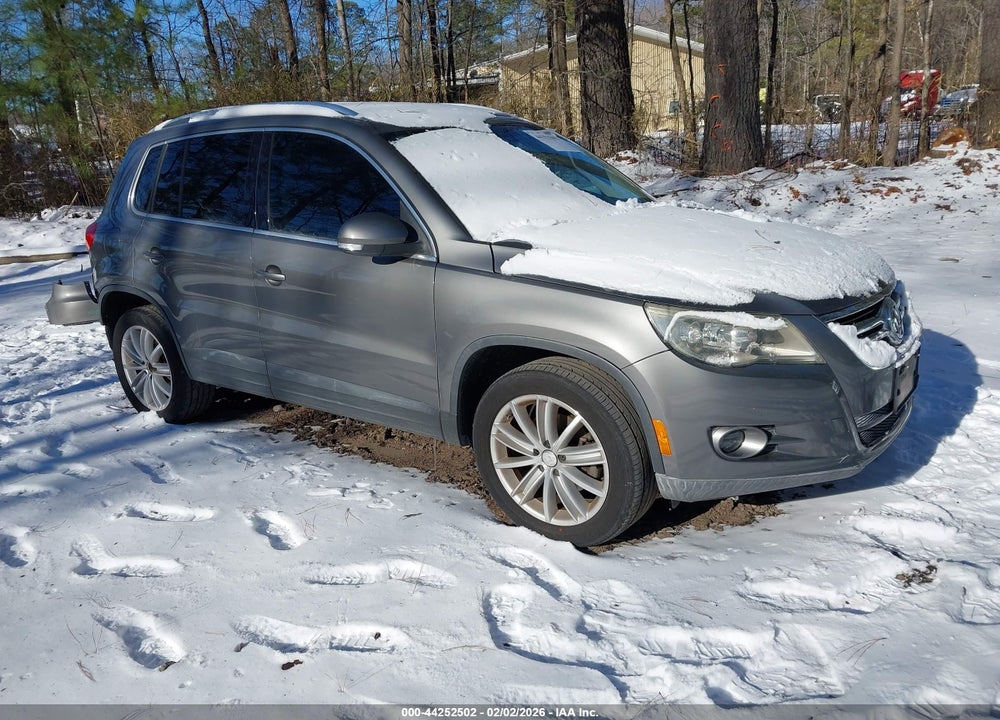 2010 VOLKSWAGEN TIGUAN SEL VIN: WVGBV7AX9AW527415
