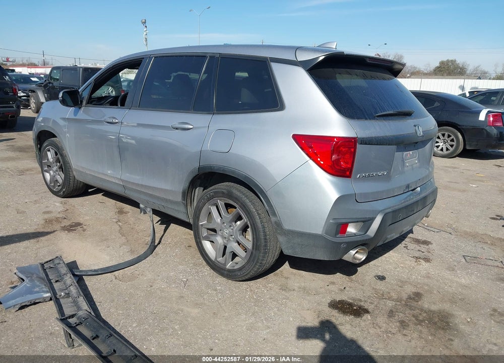 2022 HONDA PASSPORT 2WD EX-L VIN: 5FNYF7H57NB002086