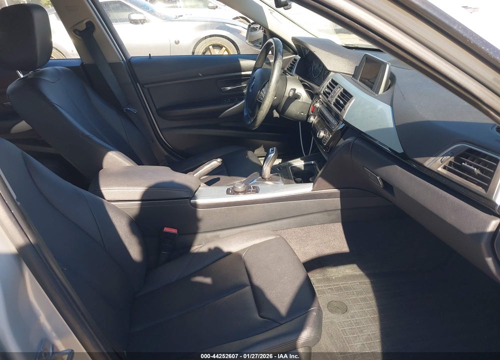 2016 BMW 320I VIN: WBA8E1G53GNU10328