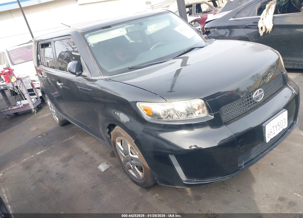 2008 SCION XB VIN: JTLKE50EX81005817