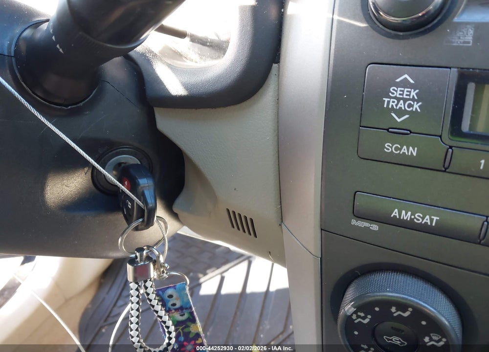 2011 TOYOTA COROLLA LE VIN: 2T1BU4EEXBC648110