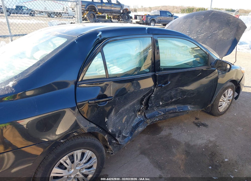 2011 TOYOTA COROLLA LE VIN: 2T1BU4EEXBC648110