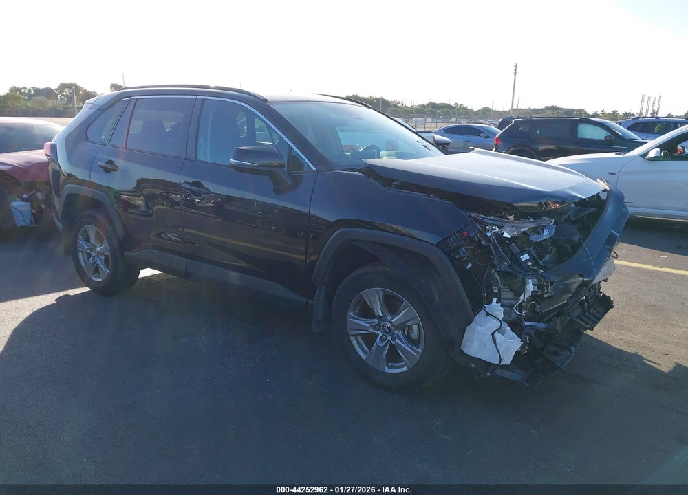 2024 TOYOTA RAV4 XLE VIN: 2T3W1RFV1RW353435
