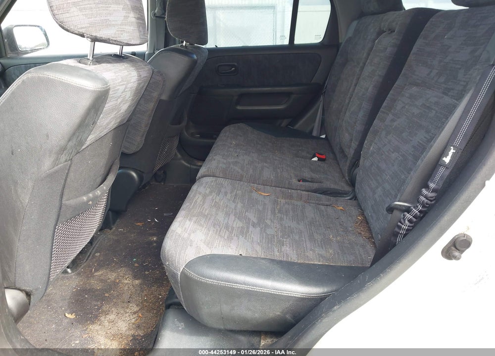 2003 HONDA CR-V LX VIN: SHSRD68473U107406