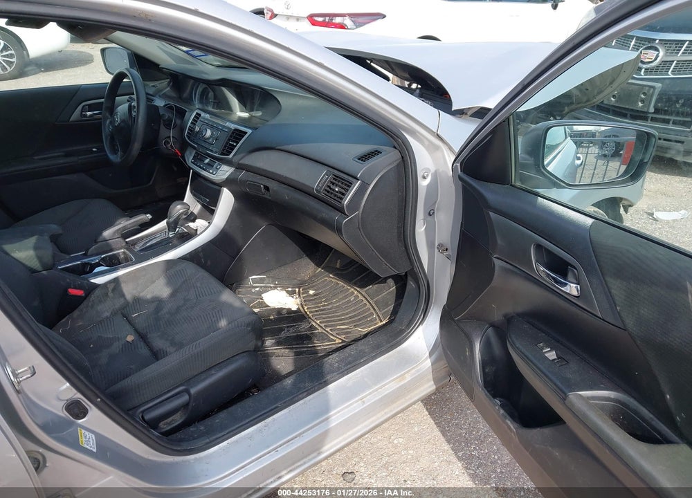 2015 HONDA ACCORD LX VIN: 1HGCR2F34FA137172