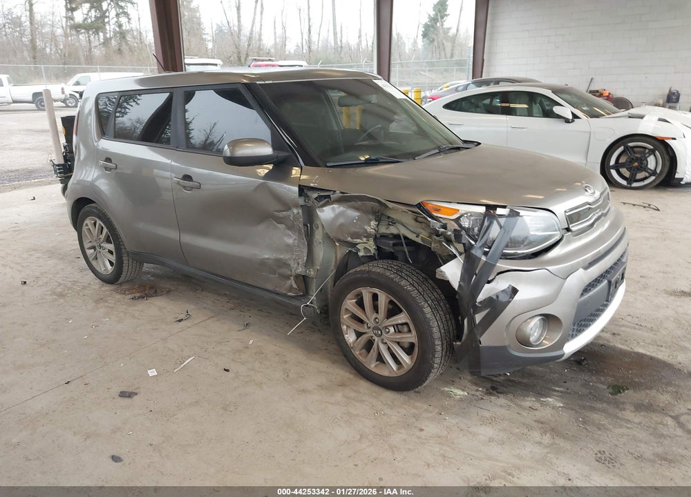 2017 KIA SOUL + VIN: KNDJP3A54H7433464