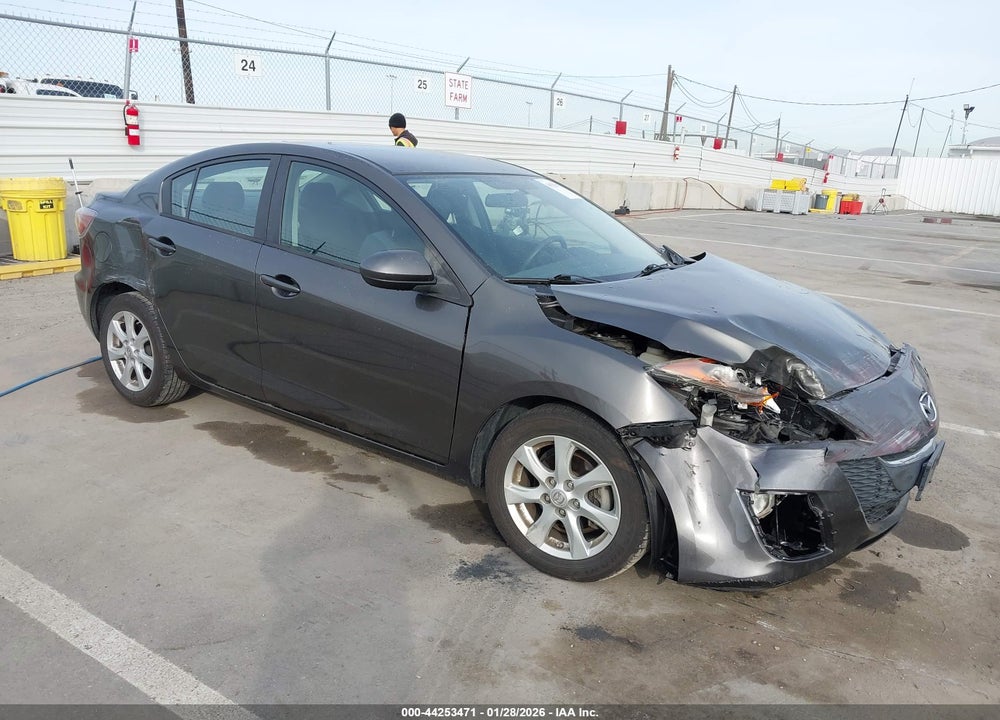 2010 MAZDA 3 I TOURING VIN: JM1BL1SG1A1133295