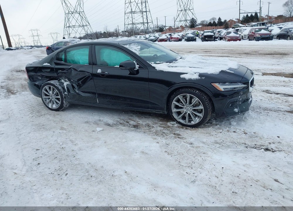 2021 VOLVO S60 T6 MOMENTUM VIN: 7JRA22TK3MG080741