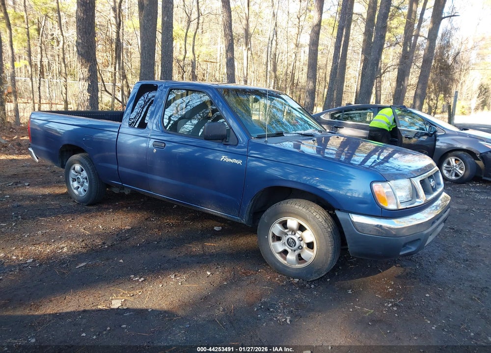 2000 NISSAN FRONTIER XE VIN: 1N6DD26S9YC394289