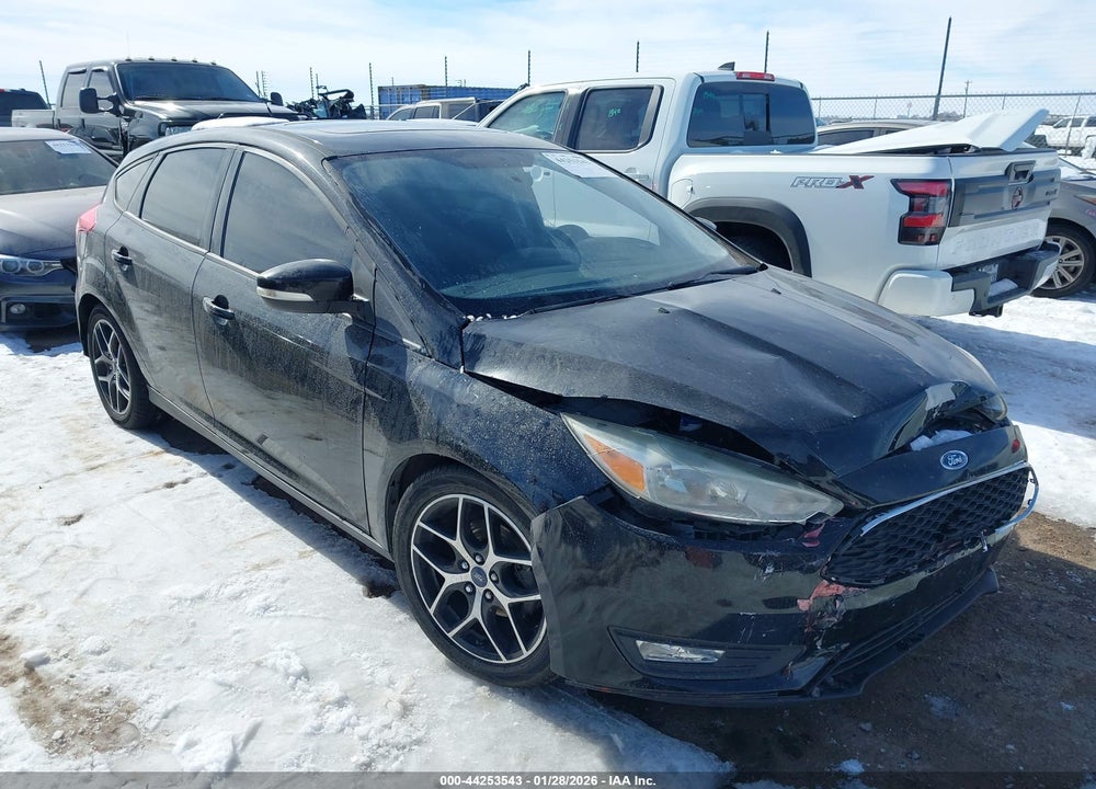 2017 FORD FOCUS SEL VIN: 1FADP3M20HL290637