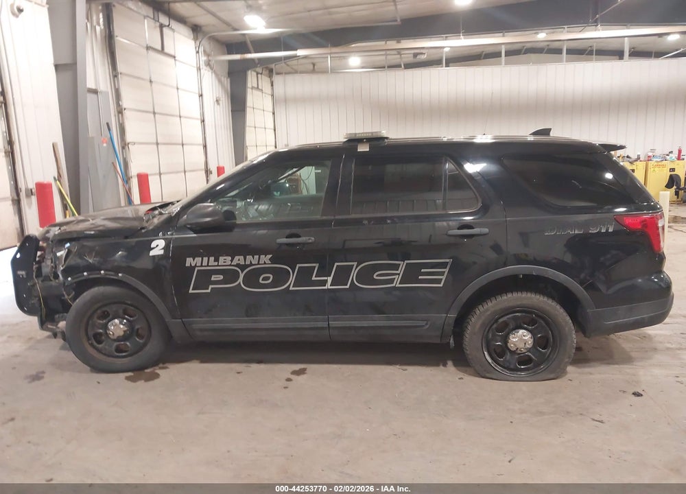 2018 FORD POLICE INTERCEPTOR UTILITY VIN: 1FM5K8AR9JGA84738