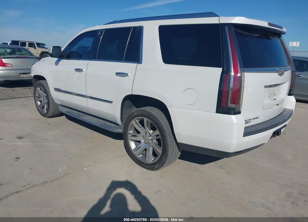 2016 CADILLAC ESCALADE LUXURY COLLECTION VIN: 1GYS3BKJ2GR351431