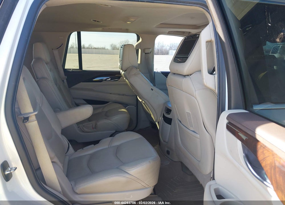 2016 CADILLAC ESCALADE LUXURY COLLECTION VIN: 1GYS3BKJ2GR351431