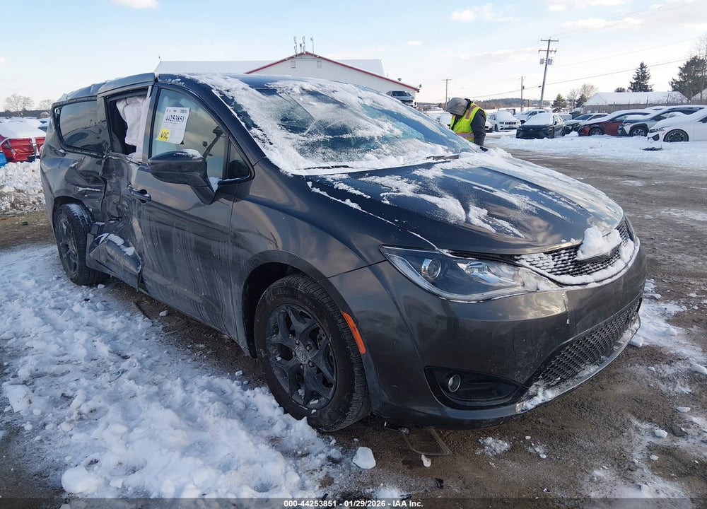 2019 CHRYSLER PACIFICA TOURING PLUS VIN: 2C4RC1FG8KR567512