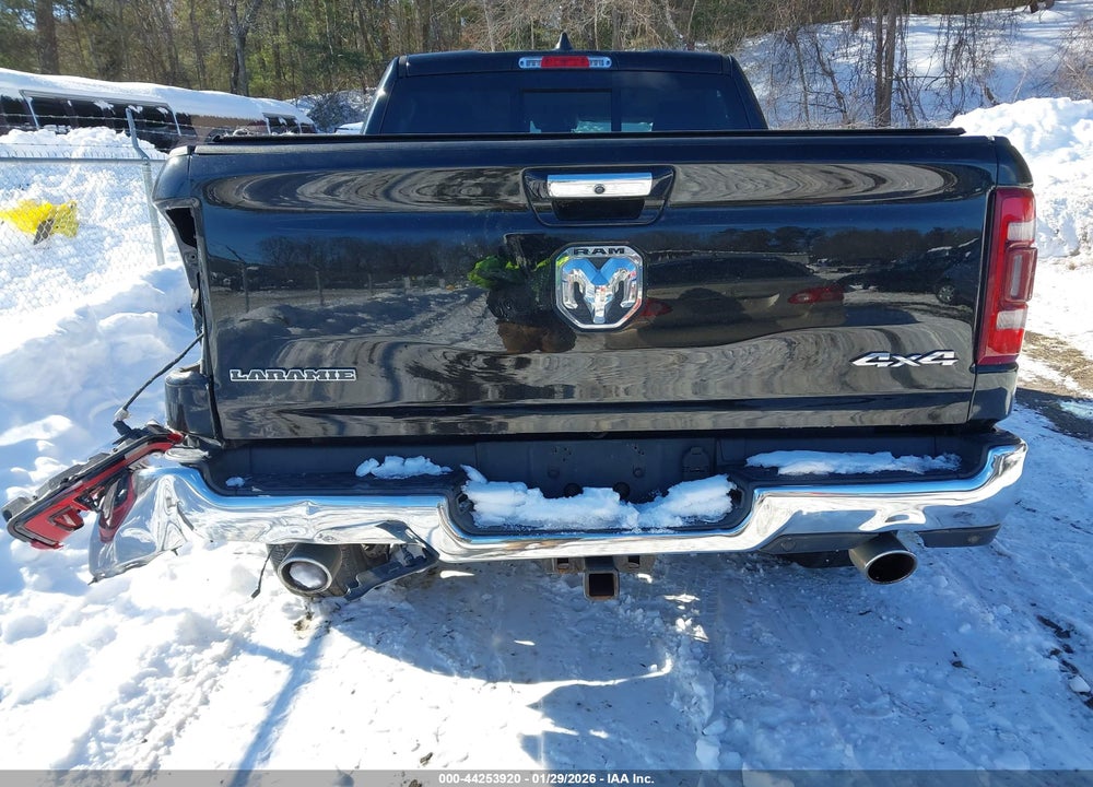 2019 RAM 1500 LAIE  4X4 5'7 BOX VIN: 1C6SRFJT7KN807543
