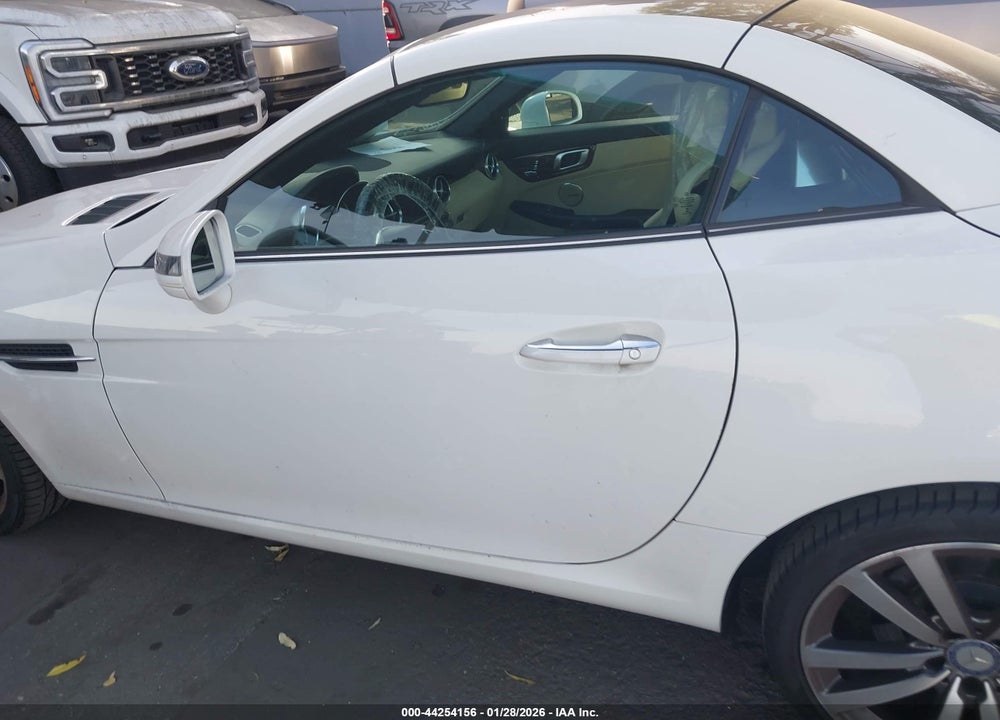 2017 MERCEDES-BENZ SLC 300 VIN: WDDPK3JA0HF128044