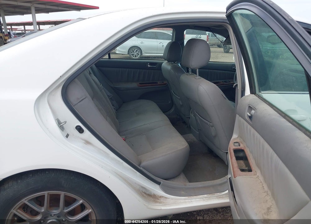 2005 TOYOTA CAMRY XLE V6 VIN: 4T1BF30K65U087957