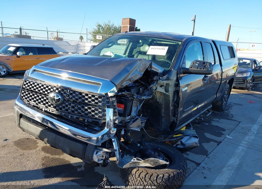 2019 TOYOTA TUNDRA SR5 5.7L V8 VIN: 5TFUY5F15KX778599