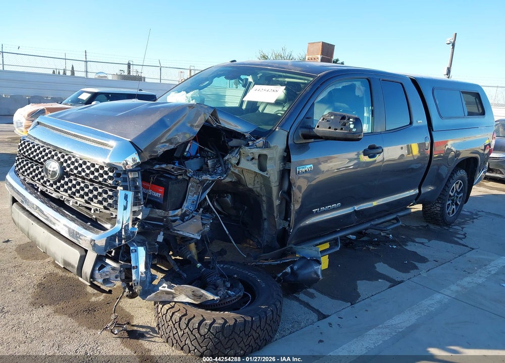 2019 TOYOTA TUNDRA SR5 5.7L V8 VIN: 5TFUY5F15KX778599