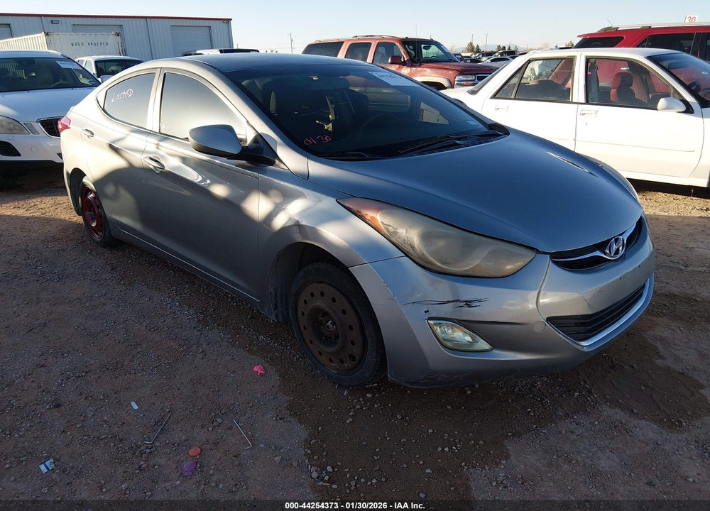 2013 HYUNDAI ELANTRA VIN: KMHDH4AE8DU556031